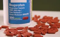 WHO khuyến cáo tránh dùng thuốc ibuprofen trong điều trị các triệu chứng mắc COVID-19