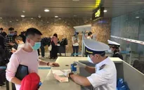 Bộ Y tế "thông báo khẩn" tìm hành khách trên chuyến bay có bệnh nhân COVID-19