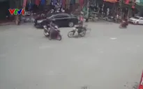 Gặp tai nạn do sang đường thiếu quan sát