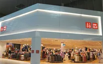 Uniqlo tạm đóng hàng chục cửa hàng trên thế giới do COVID-19