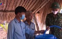 Bộ đội Biên phòng cấp nước ngọt cho người dân vùng hạn mặn