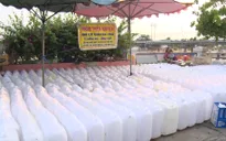 Thanh niên Đồng Tháp vận chuyển nước ngọt tặng người dân Bến Tre