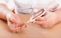 Những người có bệnh mạn tính cần hết sức cẩn trọng trong mùa dịch COVID-19