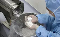 Tử vong vì tự ý uống chất giống thuốc sốt rét để ngăn ngừa COVID-19