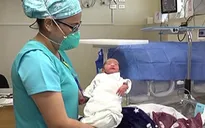 Ca sinh ba giữa lệnh đóng cửa do dịch COVID-19