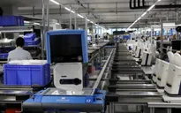 Nhà máy tại Trung Quốc “chạy đua” sản xuất máy trợ thở