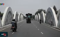 Tượng voi khổng lồ đeo khẩu trang tuyên truyền về phòng chống dịch COVID-19