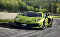 Triệu hồi 26 xe Lamborghini Aventador do lỗi không thể mở cửa