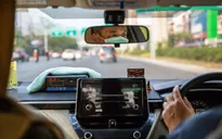 Hàng vạn tài xế vay tiền chạy taxi lao đao do COVID-19