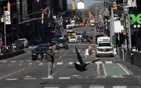 Số ca mắc COVID-19 ở New York, Mỹ tăng đột biến
