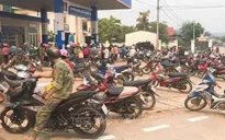 Cảnh báo tình trạng mua xăng tích trữ