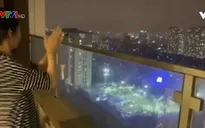 Vỗ tay cảm ơn người tham gia chống dịch tại Việt Nam