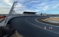 Trường đua Zandvoort hoàn thành xây dựng khúc cua dốc cho GP Hà Lan