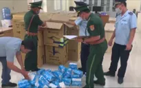 An Giang: Bắt ô tô tải chở khẩu trang y tế xuất lậu