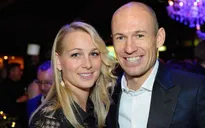 Toàn cảnh thể thao đẩy lùi COVID-19: Vợ cựu tuyển thủ Hà Lan Arjen Robben dương tính với COVID-19