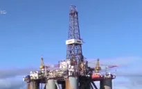 OPEC+ đạt thỏa thuận cắt giảm, giá dầu vẫn rớt mạnh