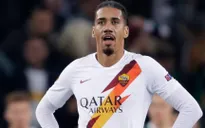 AS Roma chịu "bó tay", Smalling trở lại Man Utd