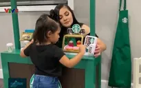 Thiết kế cửa hàng Starbucks và Target thu nhỏ trong thời gian rảnh ở nhà