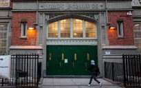 Mỹ: Thống đốc bang New York bác bỏ quyết định đóng cửa trường công đến hết năm học