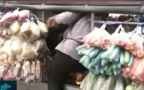 Thái Lan: Tổ chức bán hàng rong phục vụ người dân ở nhà