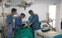 Mở cánh mũi lấy toàn bộ khối u ác sàng hàm cho bệnh nhân ung thư mũi xoang