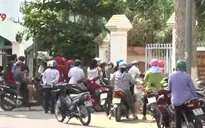 Đồng Tháp: Người dân ùn ùn đi giải quyết thủ tục hành chính