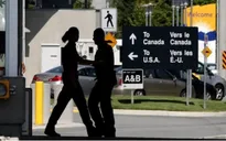 Canada, Mỹ gia hạn lệnh hạn chế đi lại qua biên giới