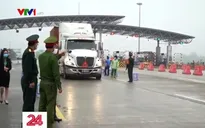 CSGT phối hợp liên ngành kiểm tra thân nhiệt tài xế trên cao tốc Hà Nội - Hải Phòng