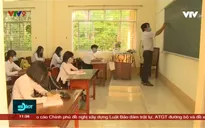 Học sinh lớp 9 và 12 tại Cà Mau đi học trở lại