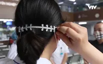 Móc đeo khẩu trang dành tặng các y, bác sĩ chống dịch COVID-19