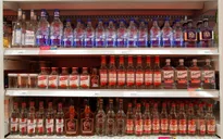 Nga lo ngại việc doanh số bán Vodka tăng trong mùa dịch