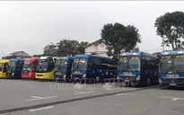 Máy bay, xe khách, đường sắt hoạt động thế nào sau giãn cách?