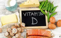 Anh khuyên người dân uống vitamin D vì ít ra ngoài mùa dịch