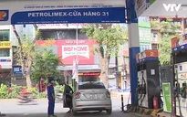 Vì sao giá xăng giảm mạnh nhưng cước vận tải chưa giảm?