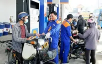 Giảm lần thứ 8 liên tiếp, giá xăng về dưới 11.000 đồng/lít