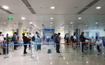 Hành khách phải kiểm tra y tế 2 lần trước khi lên máy bay