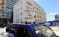 Tuần hành xe jeep tôn vinh nhân viên y tế