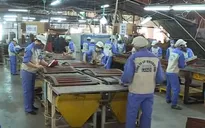 Nhiều ngành công nghiệp trọng điểm lao đao vì dịch COVID-19