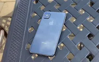 Lộ ảnh thật iPhone thế hệ mới với cụm 4 camera, không còn "tai thỏ"