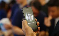 Apple giúp người dùng iPhone dể dàng mở khóa Face ID khi đeo khẩu trang