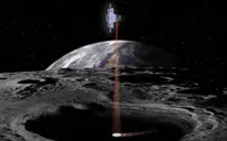 NASA khai thác nước trên Mặt trăng để uống và sử dụng làm nhiên liệu