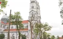 Hà Tĩnh: Bất chấp chỉ thị của Thủ tướng, nhiều giáo xứ vẫn tụ tập làm lễ