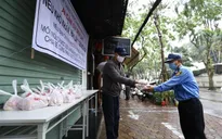 "Chia sẻ thực phẩm hàng ngày, cùng nhau vượt qua COVID-19" - Nghĩa cử cao đẹp của người Hà Nội