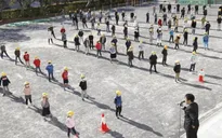 Dịch COVID-19: Nhật Bản mở cửa trở lại trường học ở một số khu vực