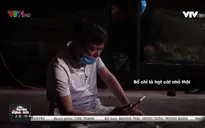 Bác sĩ nơi tuyến đầu nói với con: Bố chỉ là hạt cát nhỏ, hết dịch bố sẽ về!