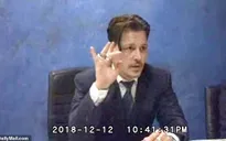 Sự thật về ngón tay bị chém gần đứt của Johnny Depp 5 năm trước