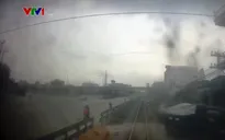 Nguy hiểm đỗ xe trong hành lang an toàn đường sắt