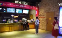 Các rạp chiếu phim giãn cách triệt để trong ngày đầu mở cửa trở lại