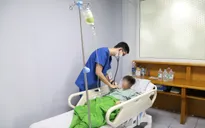 Hàn sắt tại nhà, nam thanh niên bị điện giật nguy kịch