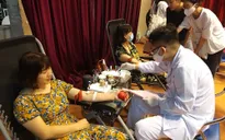 Tiếp nhận hàng trăm đơn vị máu tại Học viện Báo chí và Tuyên truyền trong mùa dịch COVID-19